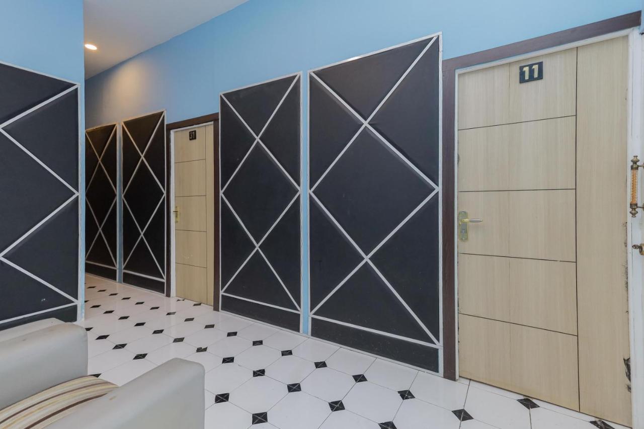Reddoorz Near Mayapada Hospital سورابايا المظهر الخارجي الصورة