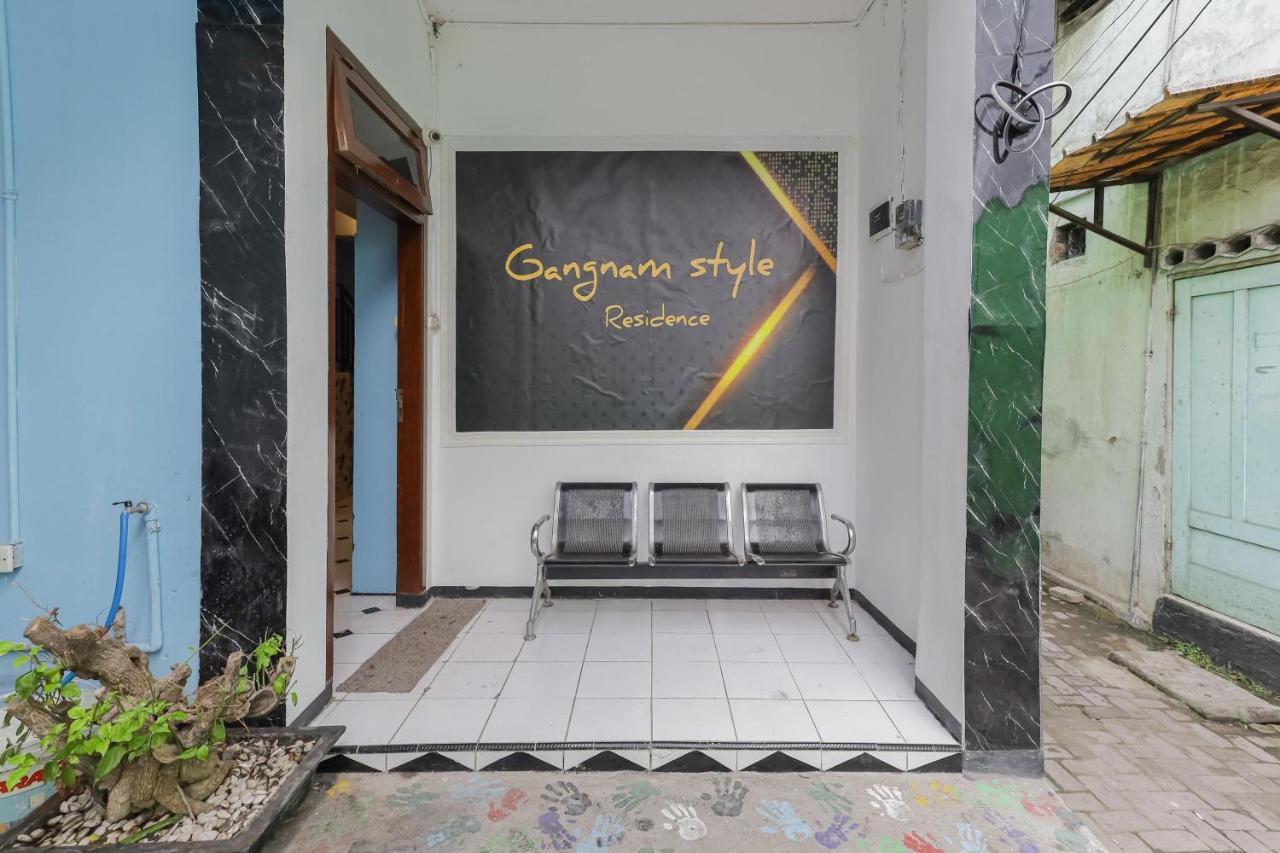 Reddoorz Near Mayapada Hospital سورابايا المظهر الخارجي الصورة