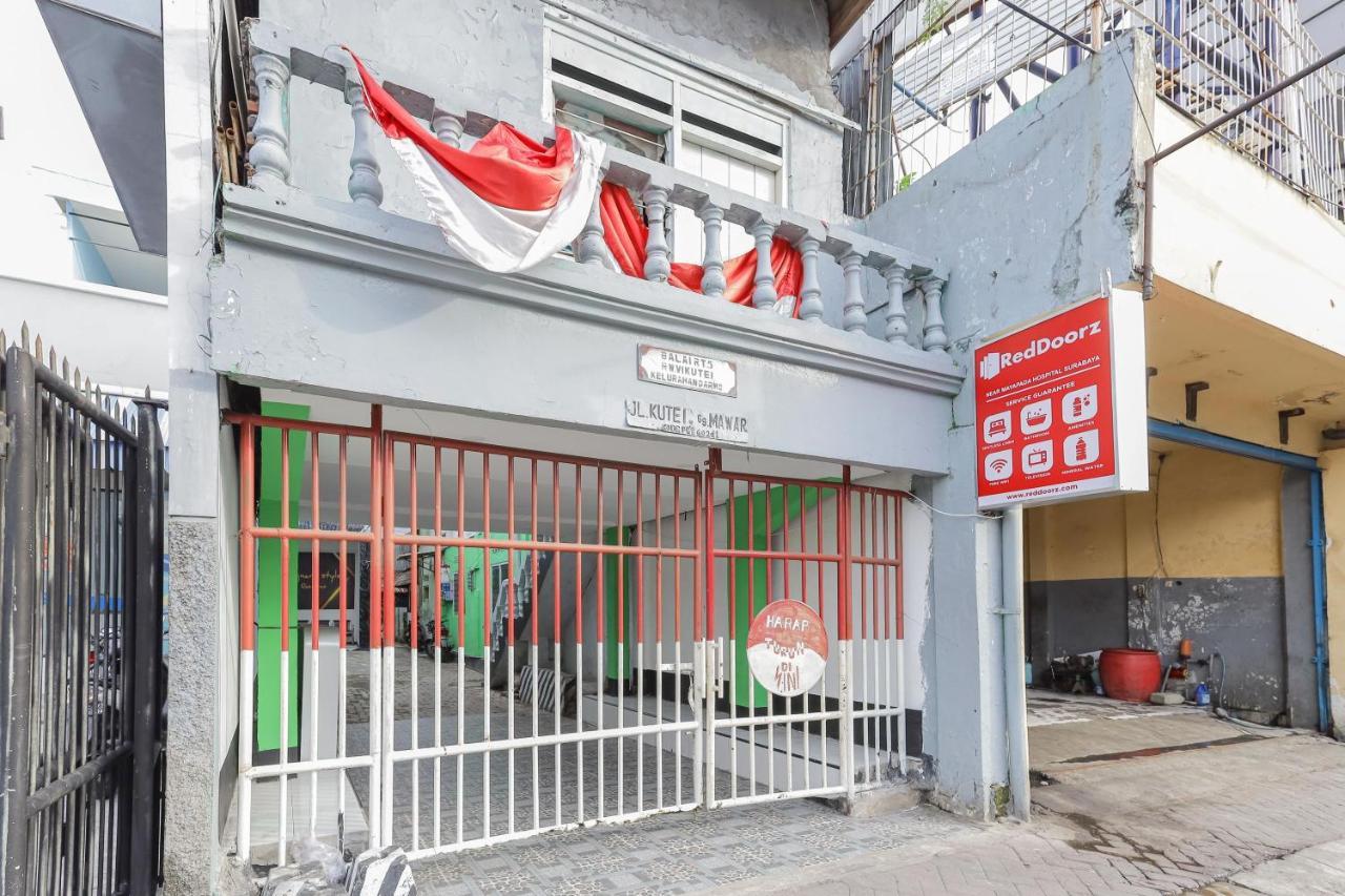 Reddoorz Near Mayapada Hospital سورابايا المظهر الخارجي الصورة