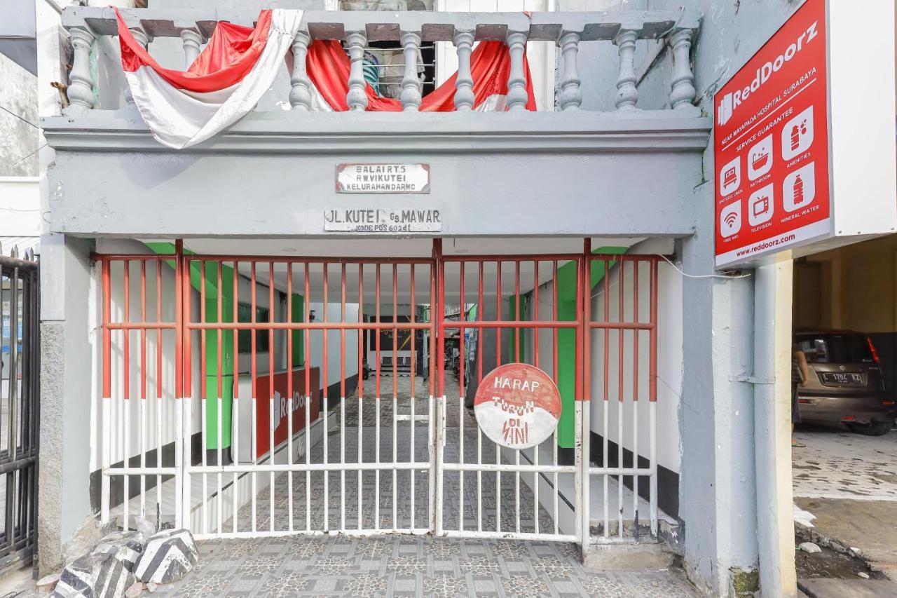 Reddoorz Near Mayapada Hospital سورابايا المظهر الخارجي الصورة